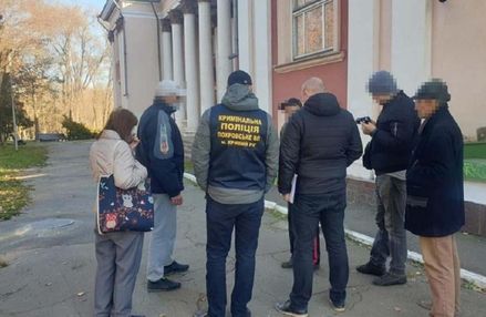 В Кривом Роге за подделку COVID-сертификата мужчина загремел в тюрьму на 2 года