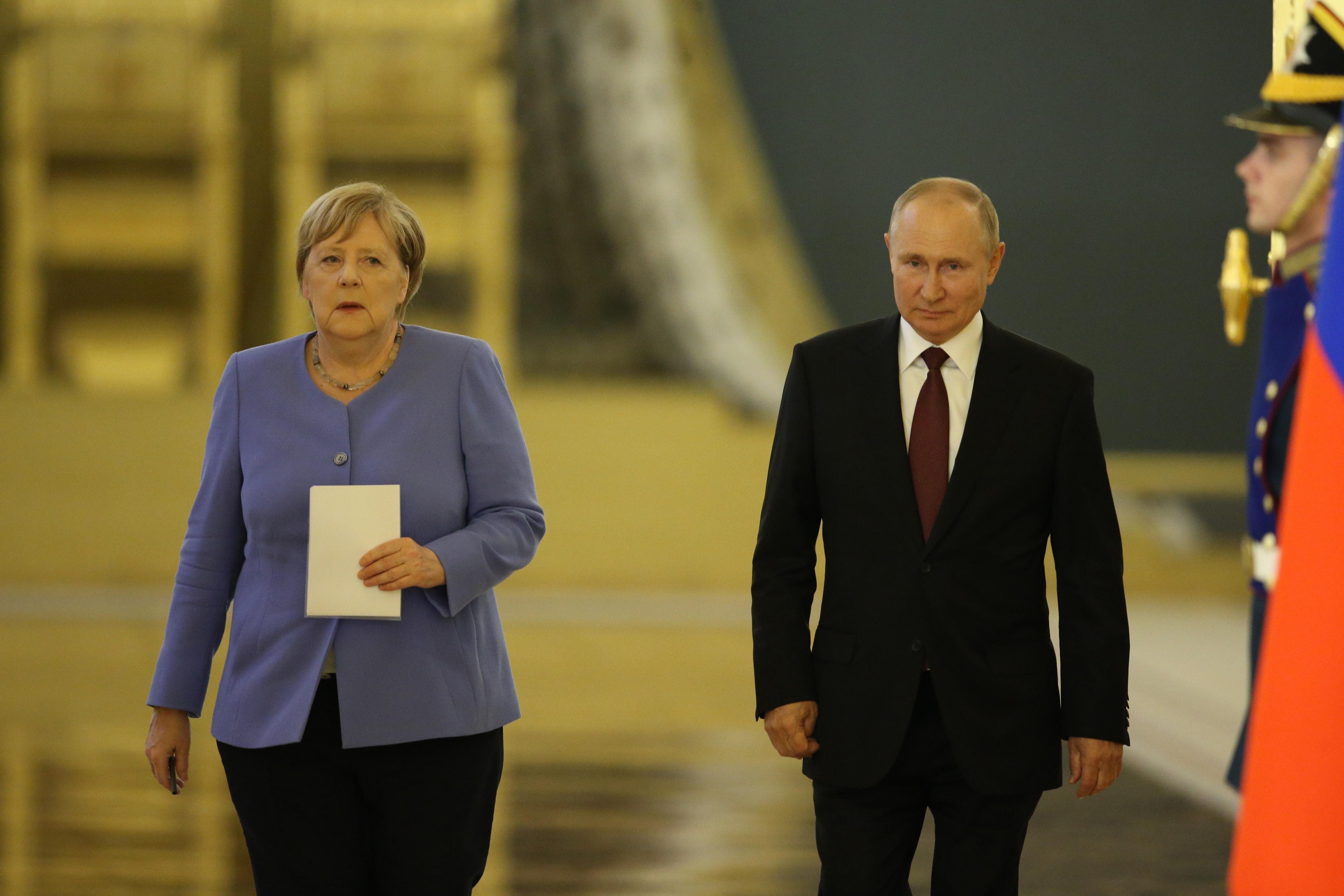 Путін подзвонив Меркель і подякував за співпрацю - Новини Росія - 24 Канал Путін подзвонив Меркель і подякував за співпрацю - Новини Росія - 24 Канал