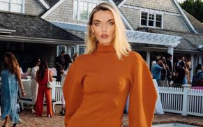 Модель Аліна Байкова похизувалася сталевим пресом у спокусливому купальнику