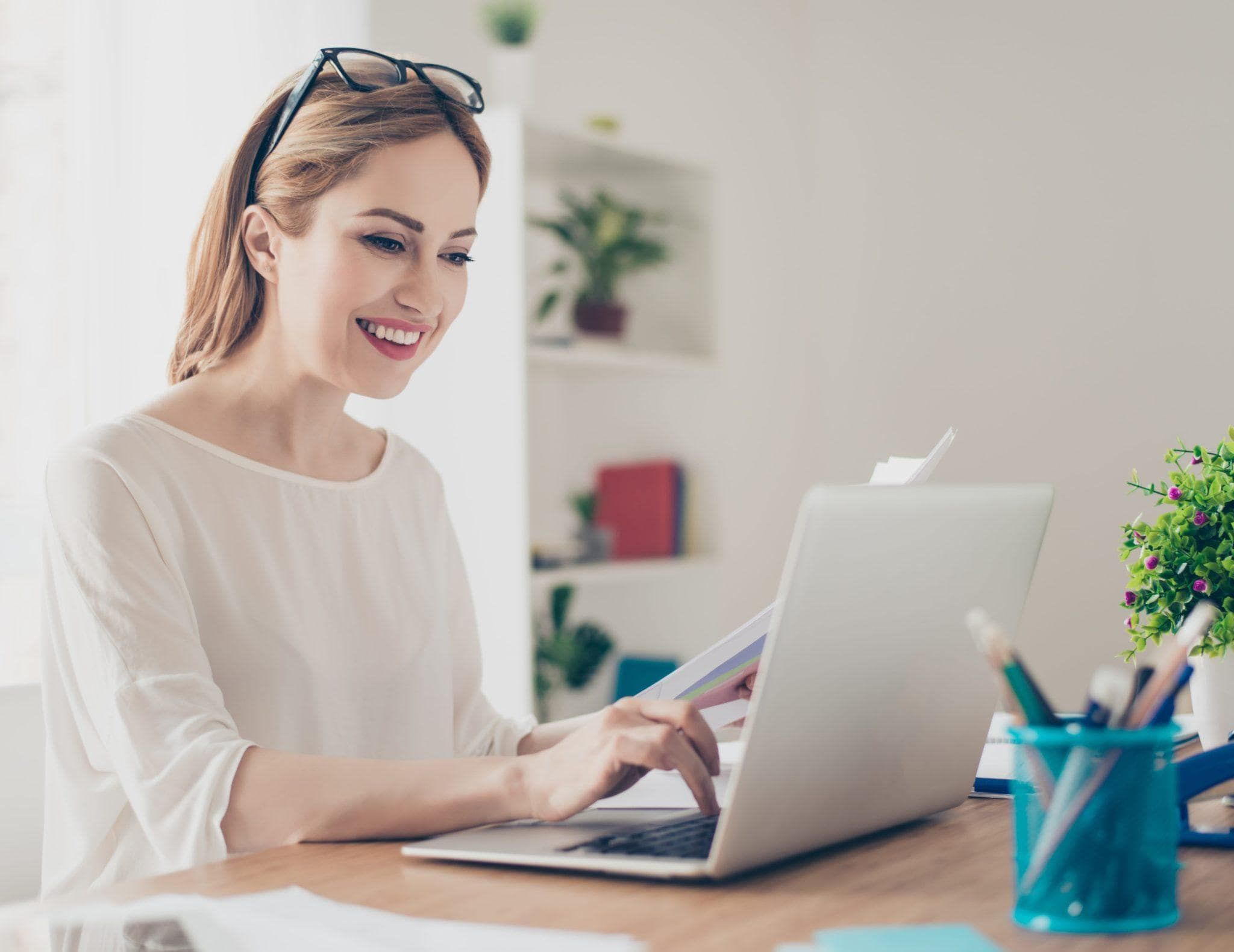 Вже 36 тисяч вчителів отримали ноутбуки: дані по регіонах - Україна новини - Освіта Вже 36 тисяч вчителів отримали ноутбуки: дані по регіонах - Україна новини - Освіта