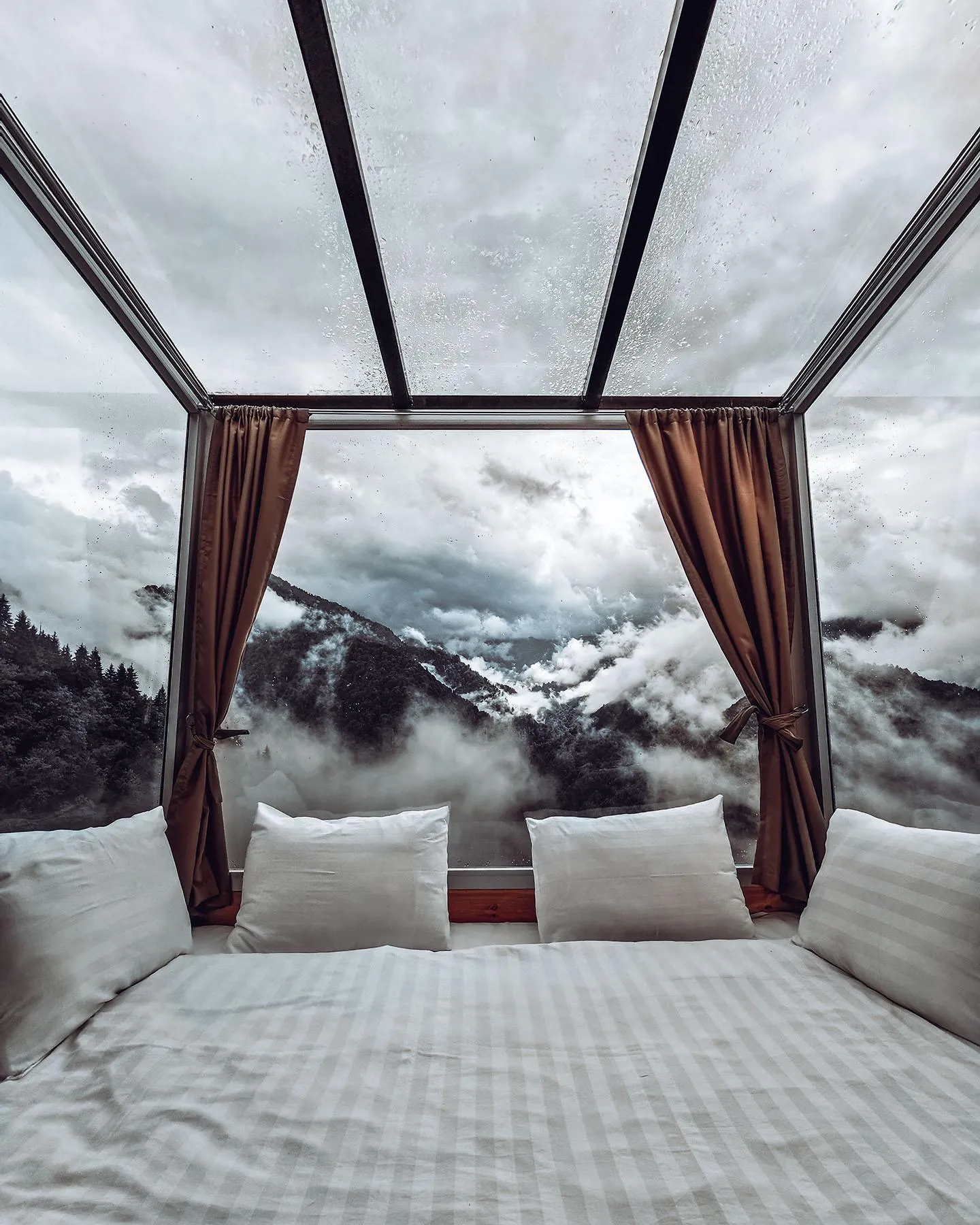 Вражаючі готелі в горах