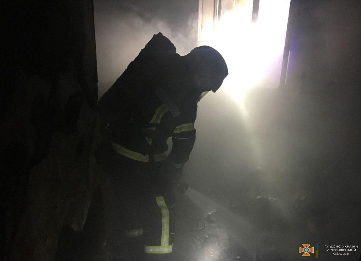 В Черновцах горел жилой дом: погибли люди