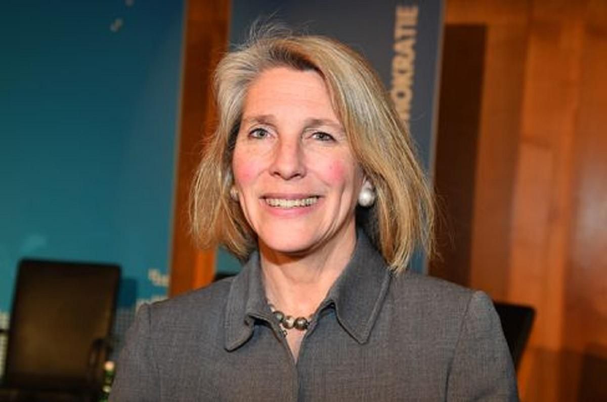 В Киев едет помощница госсекретаря США: она посетит и Москву В Киев едет помощница госсекретаря США: она посетит и Москву