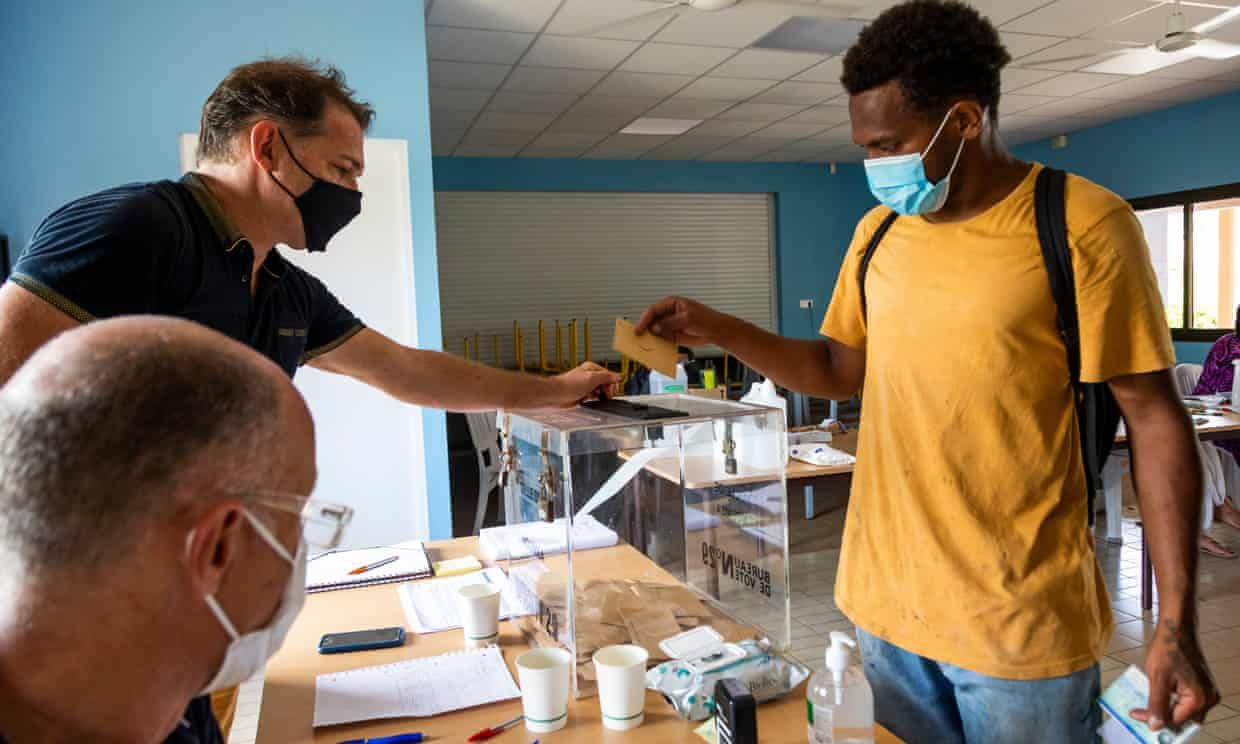 Бойова техніка і загрози заворушень: у Новій Каледонії проходить референдум за незалежність - 24 Канал Бойова техніка і загрози заворушень: у Новій Каледонії проходить референдум за незалежність - 24 Канал