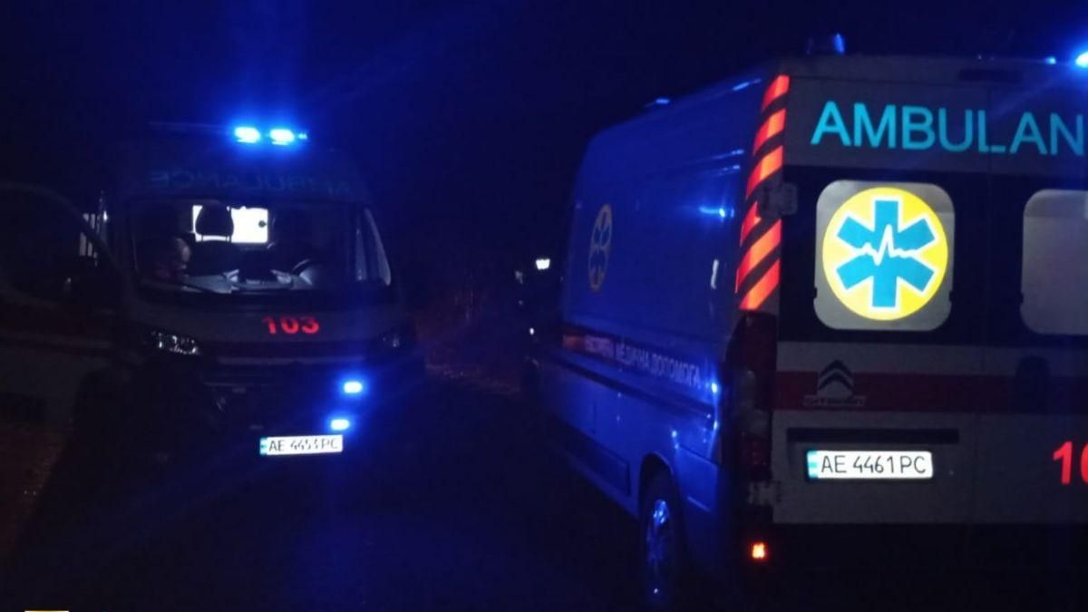 На Дніпропетровщині легковик злетів з дороги: постраждали діти - Новини Дніпро - 24 Канал На Дніпропетровщині легковик злетів з дороги: постраждали діти - Новини Дніпро - 24 Канал