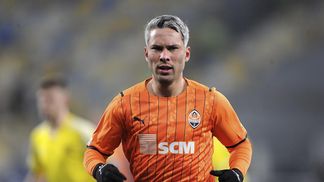 Марлос официально покинул Шахтер