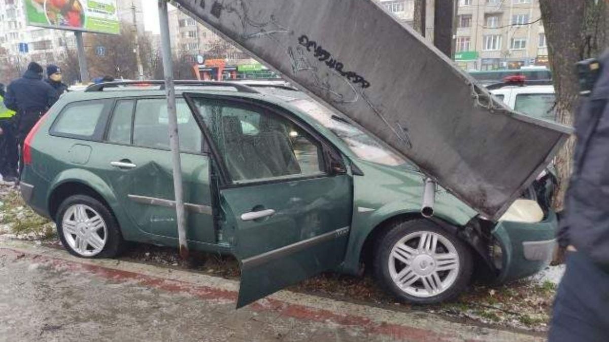 Взял автомобиль у отчима: новые детали ДТП с подростками в Луцке Взял автомобиль у отчима: новые детали ДТП с подростками в Луцке