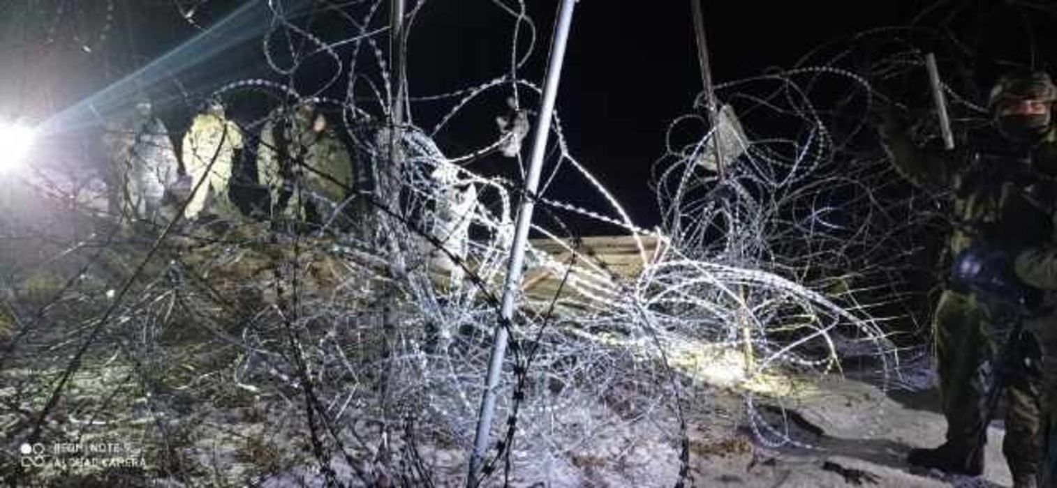 Агресивні мігранти задіяли силу: у Польщі повідомили про нову спробу штурмувати кордон - новини Білорусь - 24 Канал Агресивні мігранти задіяли силу: у Польщі повідомили про нову спробу штурмувати кордон - новини Білорусь - 24 Канал