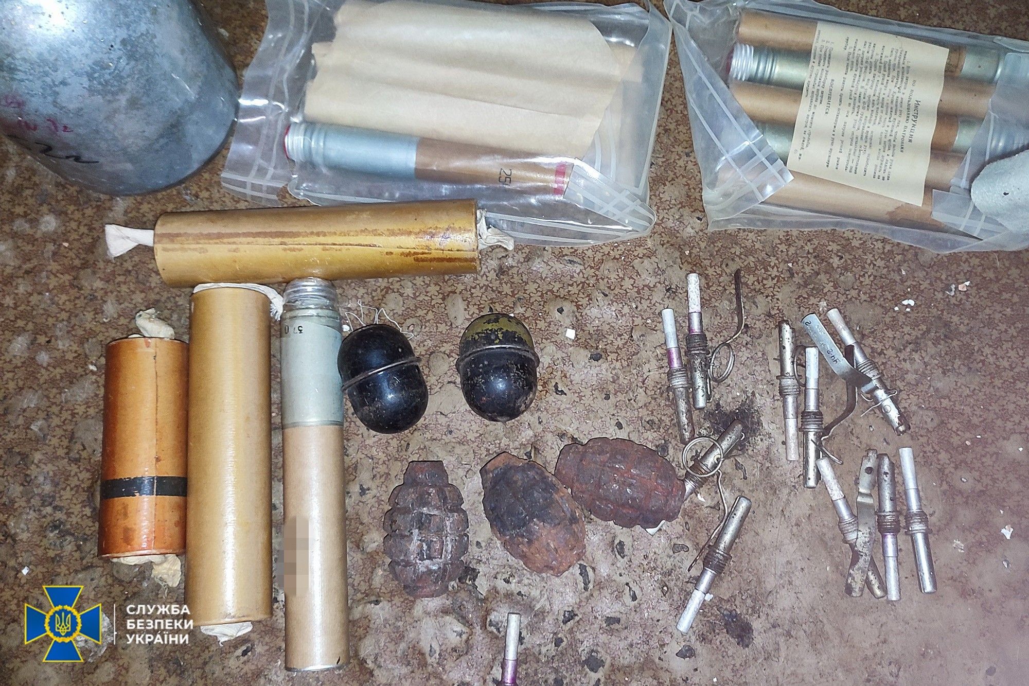 Взрывные устройства и огнестрельное оружие: СБУ разоблачила подпольный цех под Киевом Взрывные устройства и огнестрельное оружие: СБУ разоблачила подпольный цех под Киевом