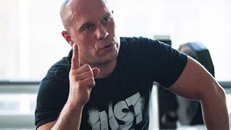 Кива хоче скасувати акредитацію у Раді журналісту, який готує про нього розслідування