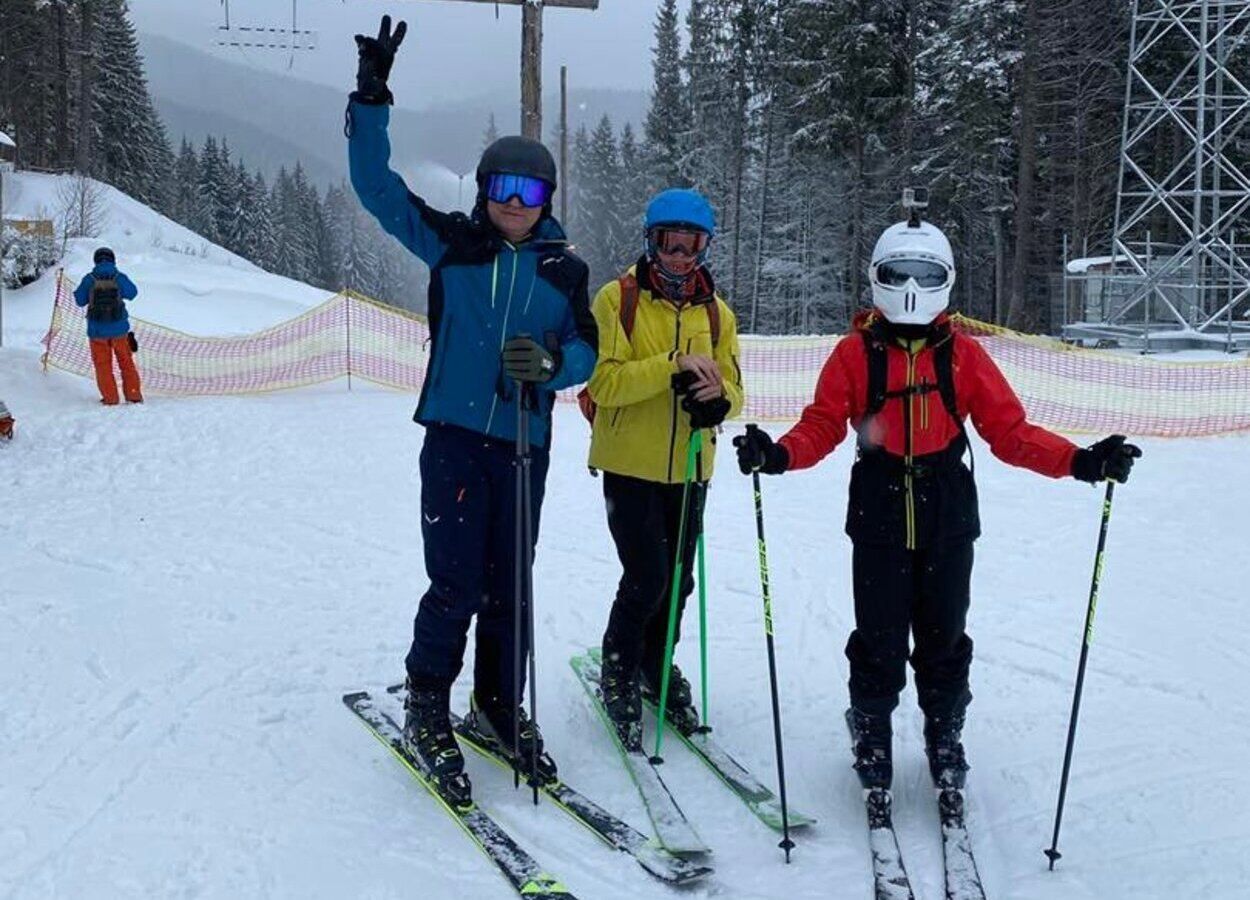 Садовый на лыжах поздравил всех Андреев с именинами: интересное фото Садовый на лыжах поздравил всех Андреев с именинами: интересное фото