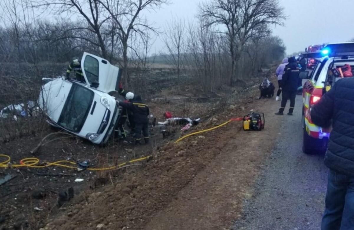 Ще одна страшна ДТП з маршруткою: 7 травмованих, одна жертва - Україна новини - 24 Канал