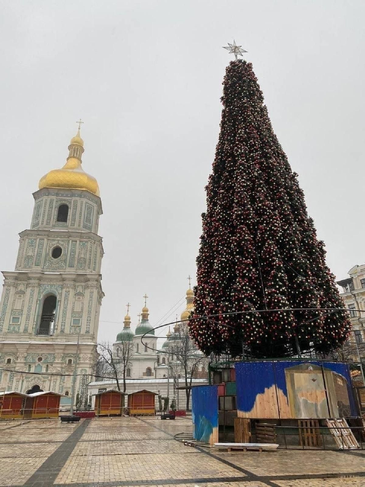 Вперше за 8 років ялинку на Софійській площі засвітять раніше: що готують киянам - Київ