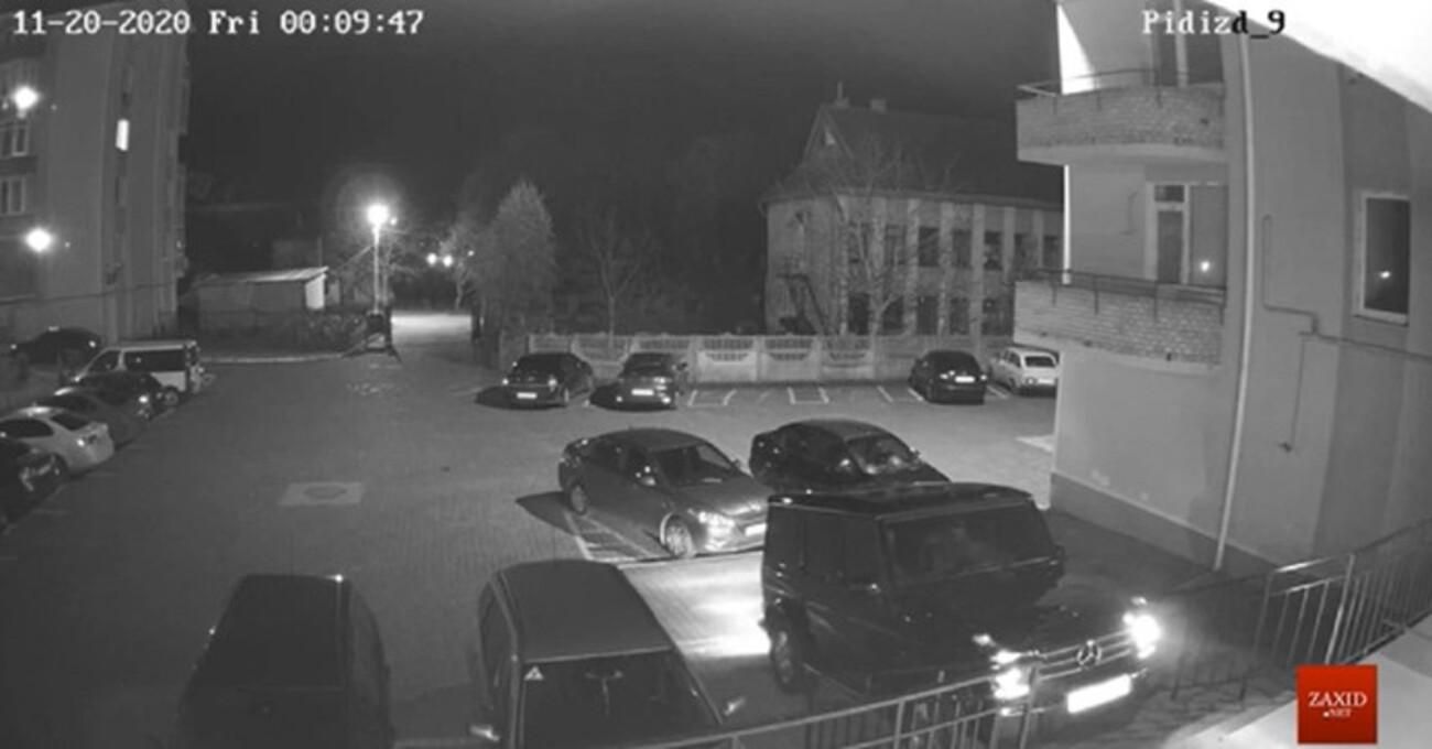 Хотіли в'їхати в під'їзд багатоповерхівки: "ЄС" не відкликала скандальних депутатів на Львівщині - Новини Львова сьогодні - Львів Хотіли в'їхати в під'їзд багатоповерхівки: "ЄС" не відкликала скандальних депутатів на Львівщині - Новини Львова сьогодні - Львів