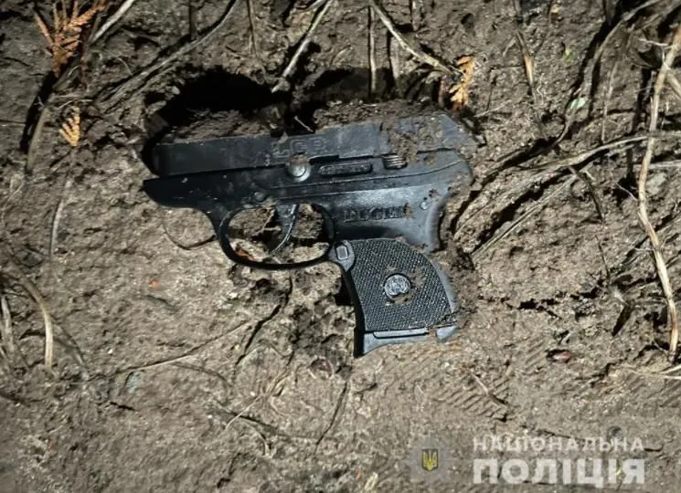 На Софіївській Борщагівці чоловік стріляв по людях На Софіївській Борщагівці чоловік стріляв по людях