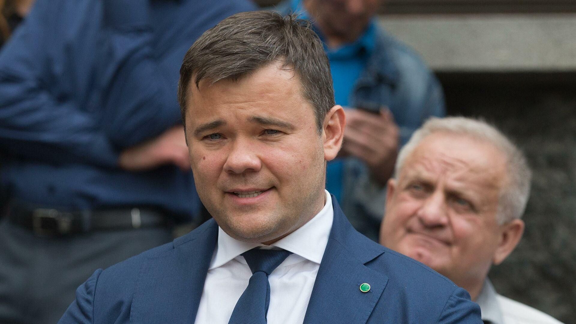 Богдан заявив, що "слугам" нібито щомісяця дають "зарплату" у конвертах - 24 Канал Богдан заявив, що "слугам" нібито щомісяця дають "зарплату" у конвертах - 24 Канал