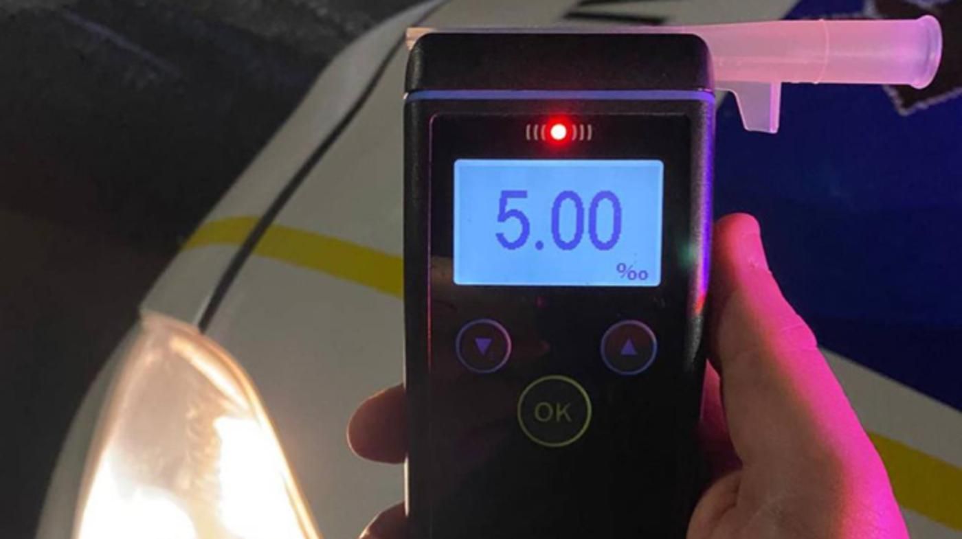 В Черновцах поймали водителя Range Rover со смертельной дозой алкоголя в крови В Черновцах поймали водителя Range Rover со смертельной дозой алкоголя в крови