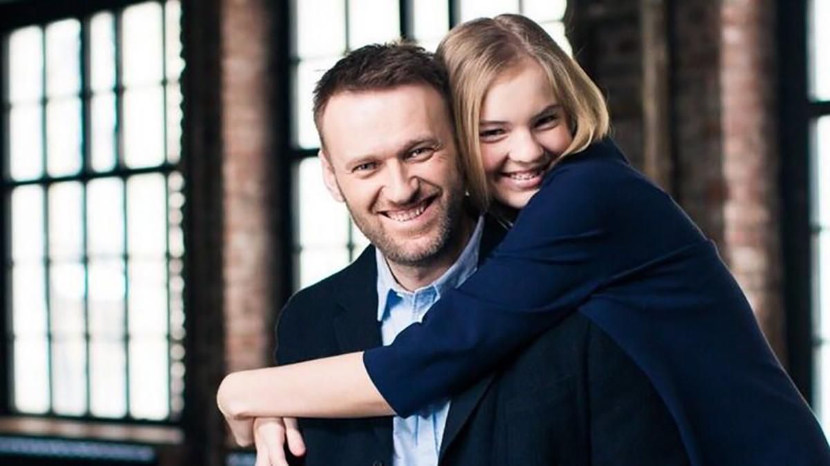 Вместо оппозиционера: дочь Навального получила премию отца в Страсбурге