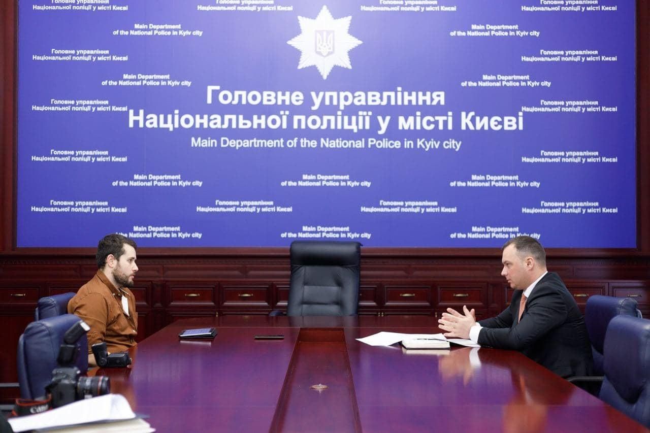 Во время интервью с руководителем полиции Киева неизвестные обокрали журналиста