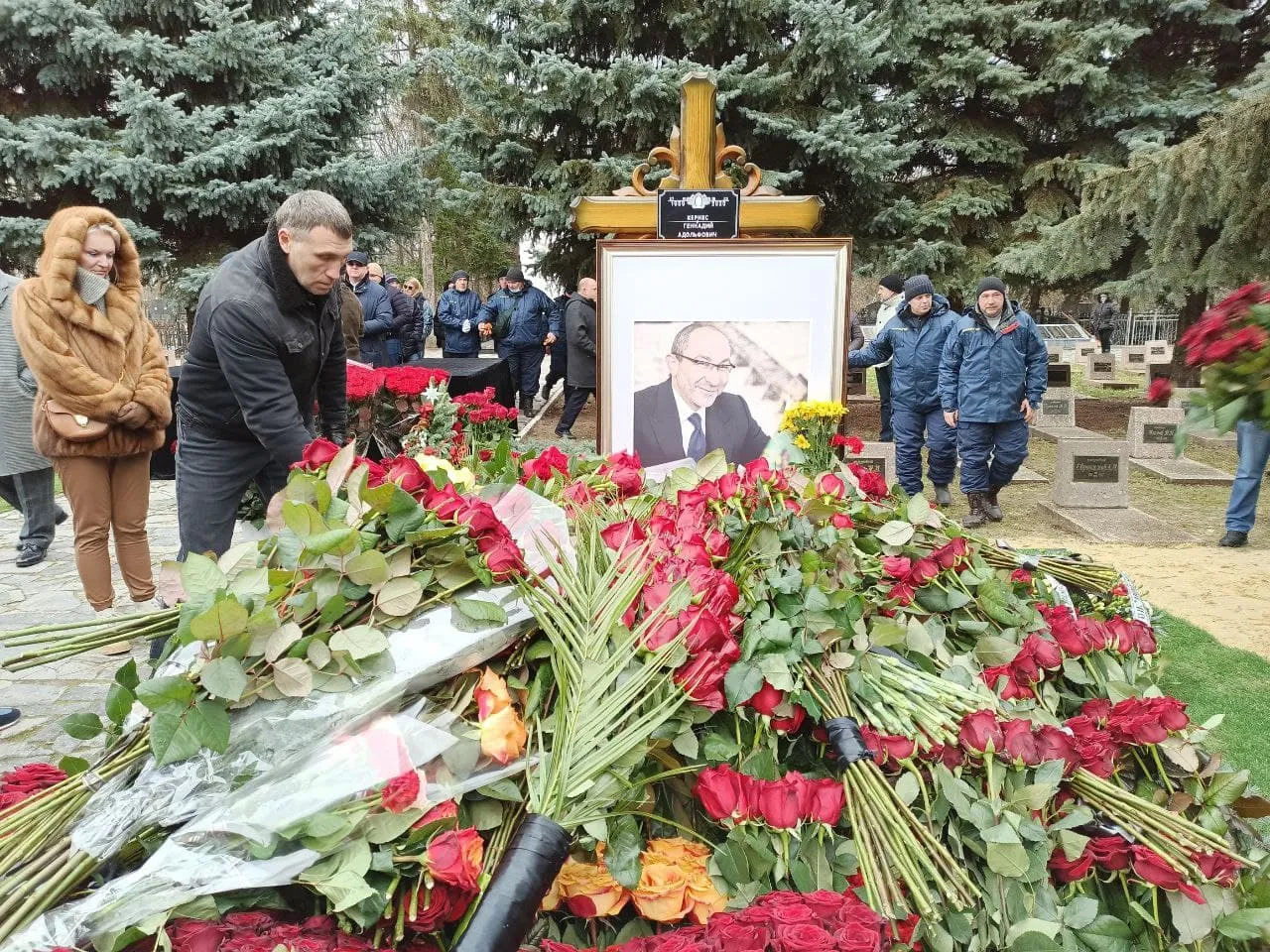 Кернес, пам'ять, панахида, роковини смерті Кернеса, кладовище, 15 грудня 2021 