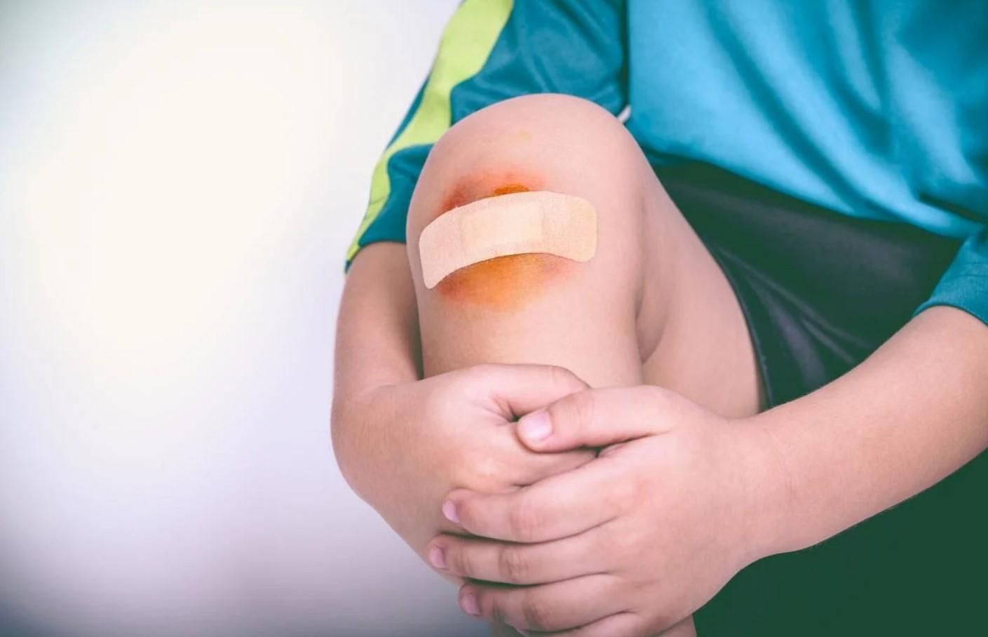 Нещасний випадок у школі: роз’яснення, що робити вчителям, директору та батькам - Україна новини - Освіта Нещасний випадок у школі: роз’яснення, що робити вчителям, директору та батькам - Україна новини - Освіта