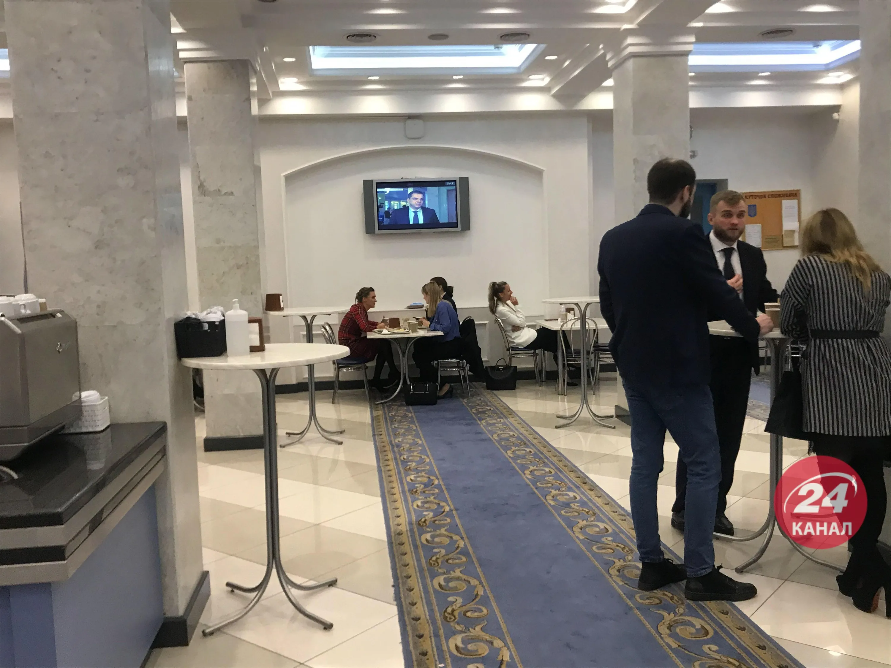 Верховна Рада України, Їдальна ВРУ, де годують народних депутатів України Верховна Рада України, Їдальна ВРУ, де годують народних депутатів України