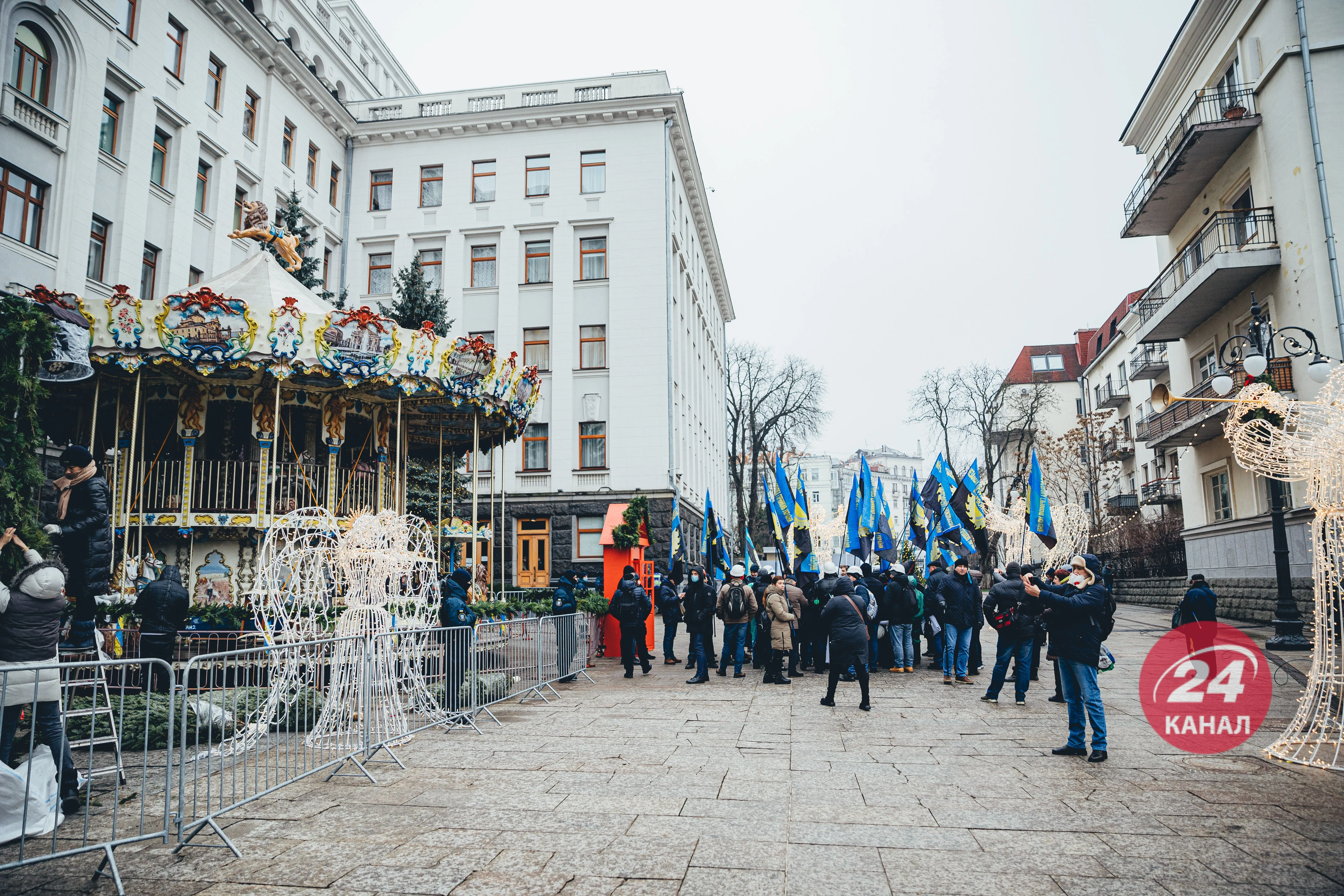 Гірники вимагали, аби їм виплатили зарплату