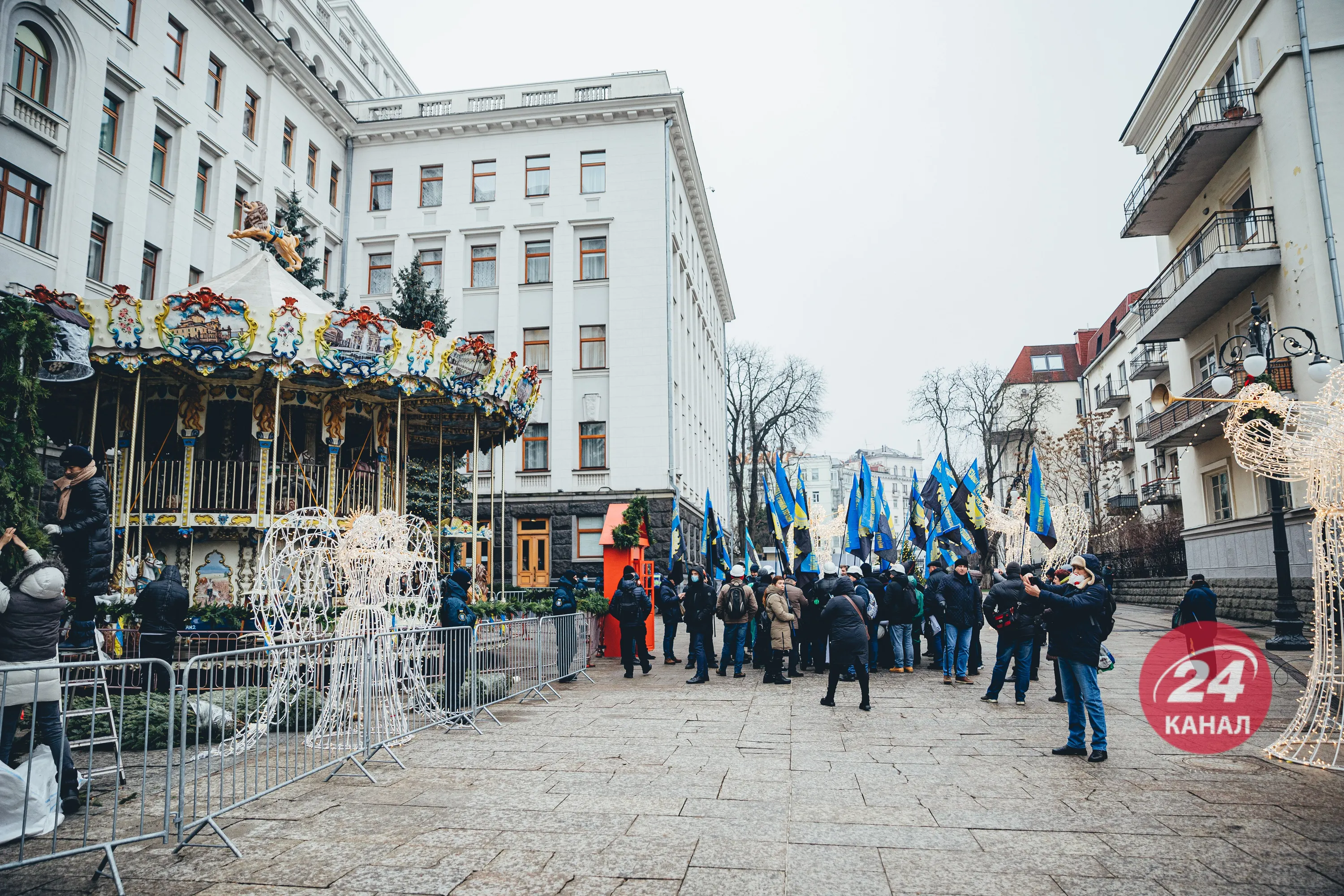 Гірники вимагали, аби їм виплатили зарплату Гірники вимагали, аби їм виплатили зарплату