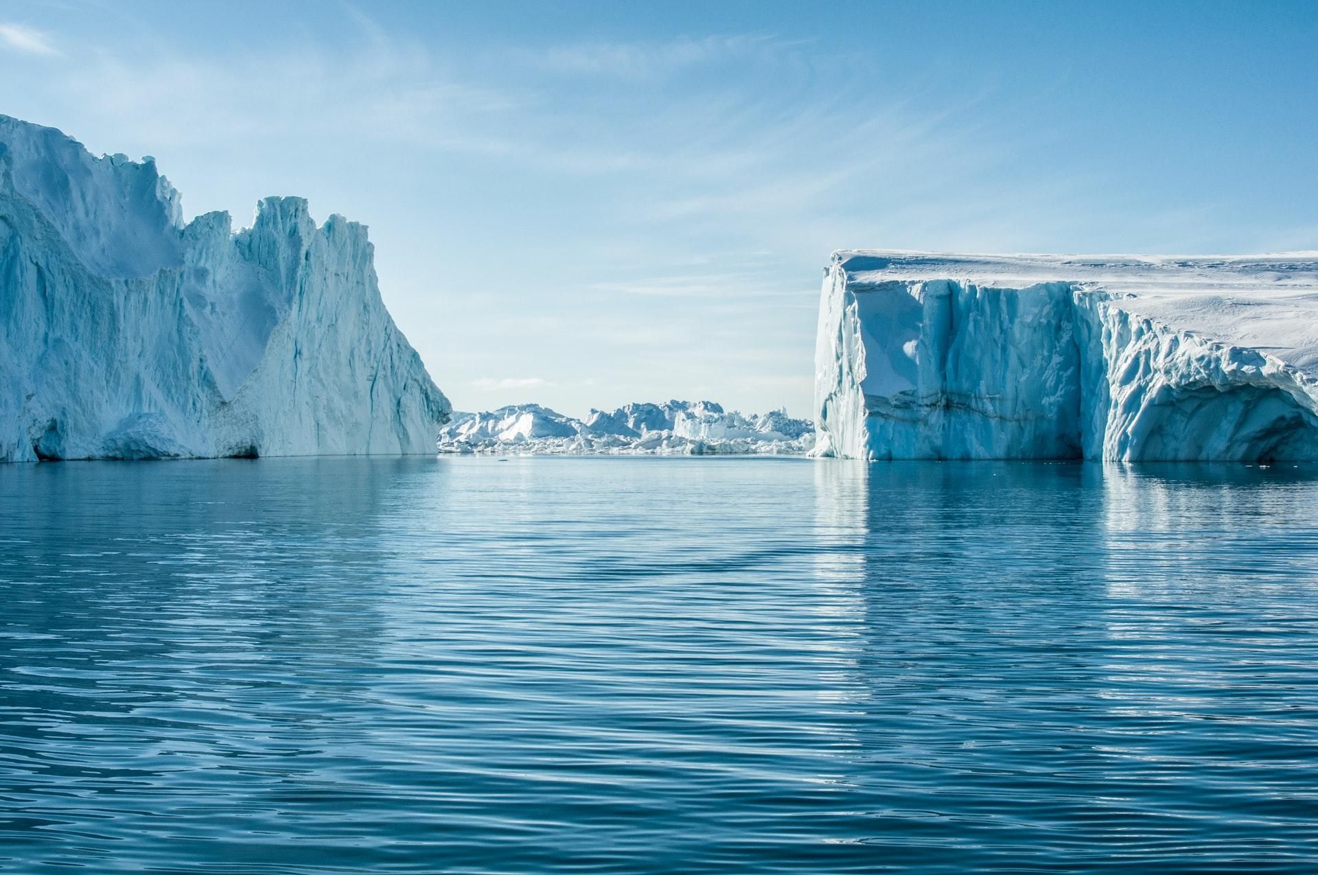 Готовим лодки: в Антарктиде началось разрушение самого широкого в мире ледника