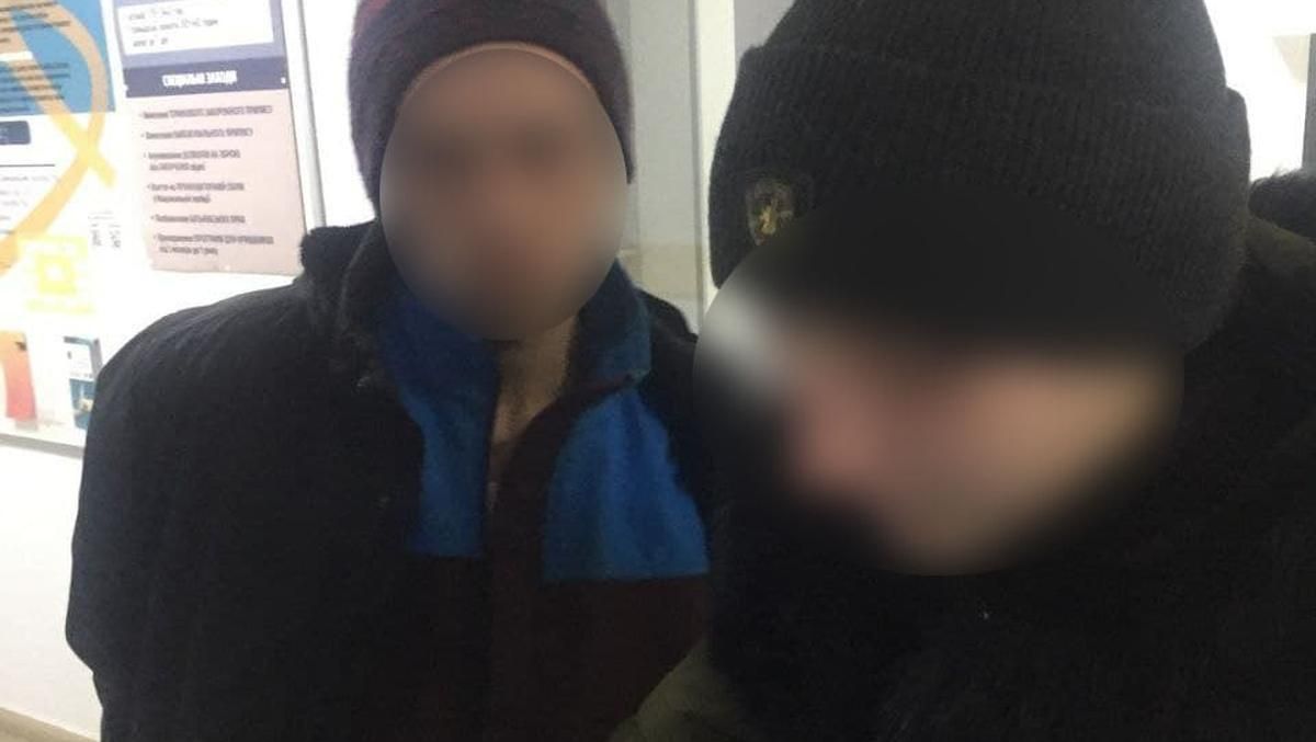 В Киеве супруги ограбили магазин, но оставили в нем свою банковскую карту