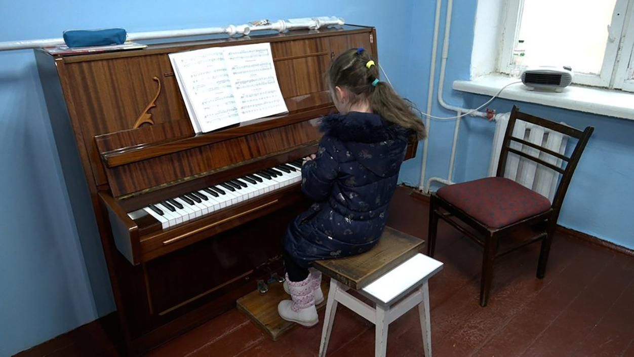 Учні музичної школи в Рівному вчаться у небезпечних умовах: справа дійшла до Верховної Ради - Новини Рівне - Освіта