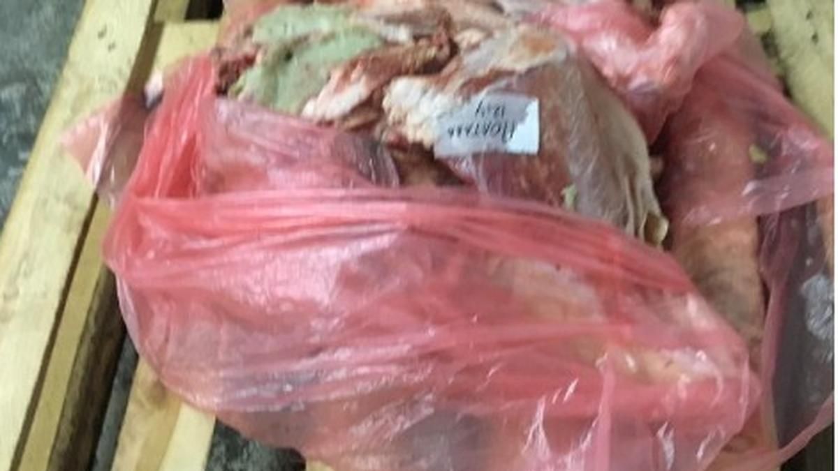 В Киеве разоблачили предпринимателя, который снабжал военных испорченным мясом В Киеве разоблачили предпринимателя, который снабжал военных испорченным мясом