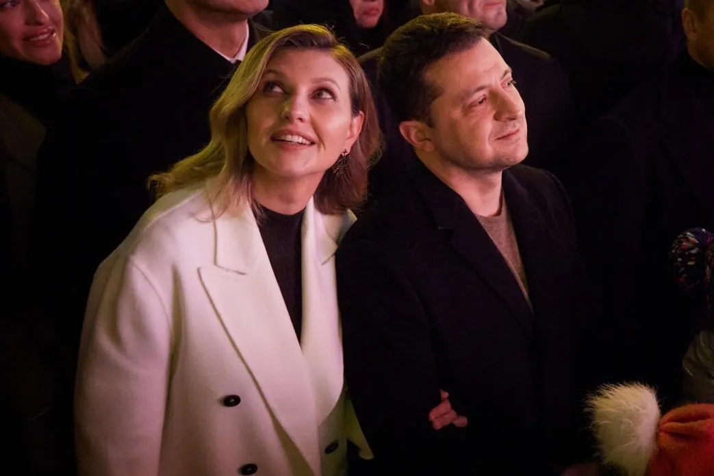 Олена та Володимир Зеленські на відкриті новорічного містечка Олена та Володимир Зеленські на відкриті новорічного містечка