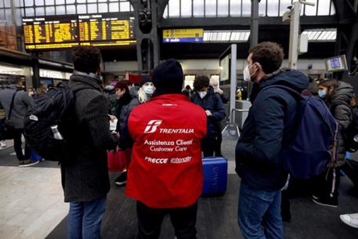 Налякані люди повибігали на вулиці: біля італійського Бергамо стався землетрус - 24 Канал Налякані люди повибігали на вулиці: біля італійського Бергамо стався землетрус - 24 Канал