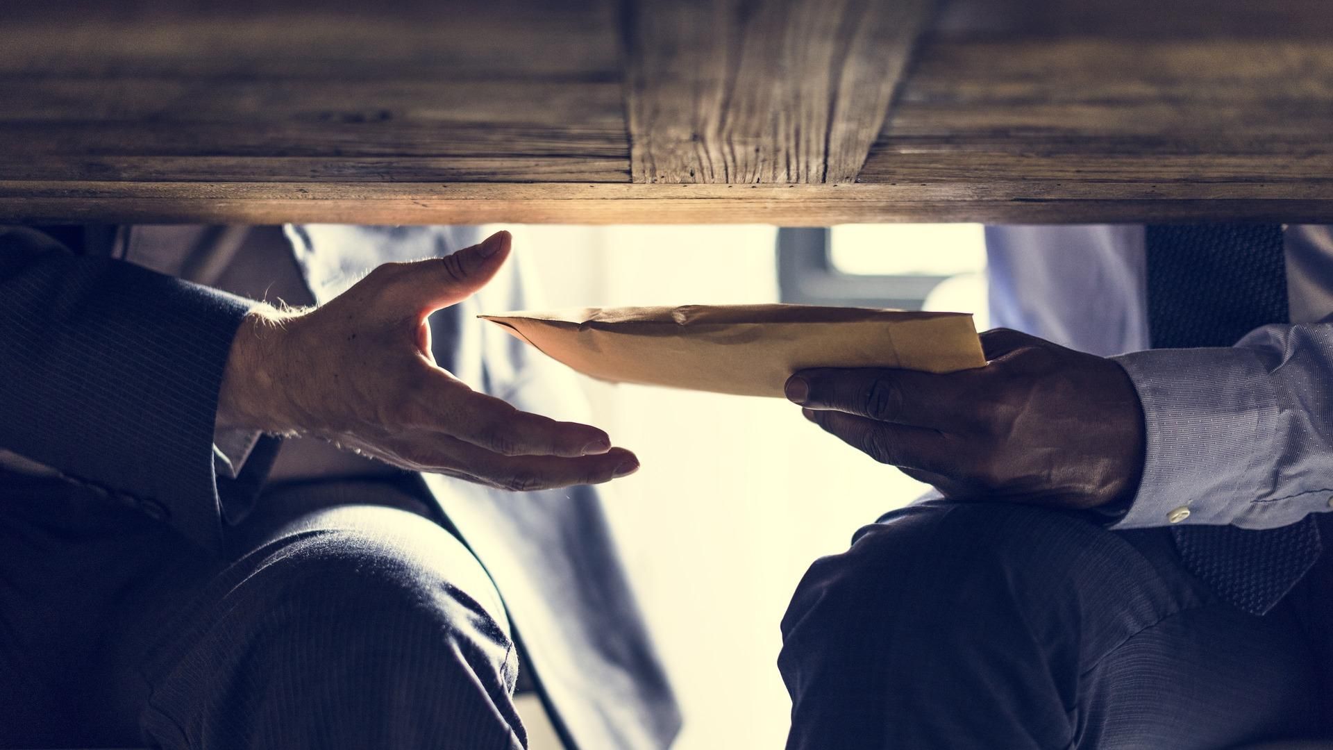 "Екотерористи" не лише шкодять бізнесу, а й примножують корупцію, – експерти - Україна новини - 24 Канал "Екотерористи" не лише шкодять бізнесу, а й примножують корупцію, – експерти - Україна новини - 24 Канал