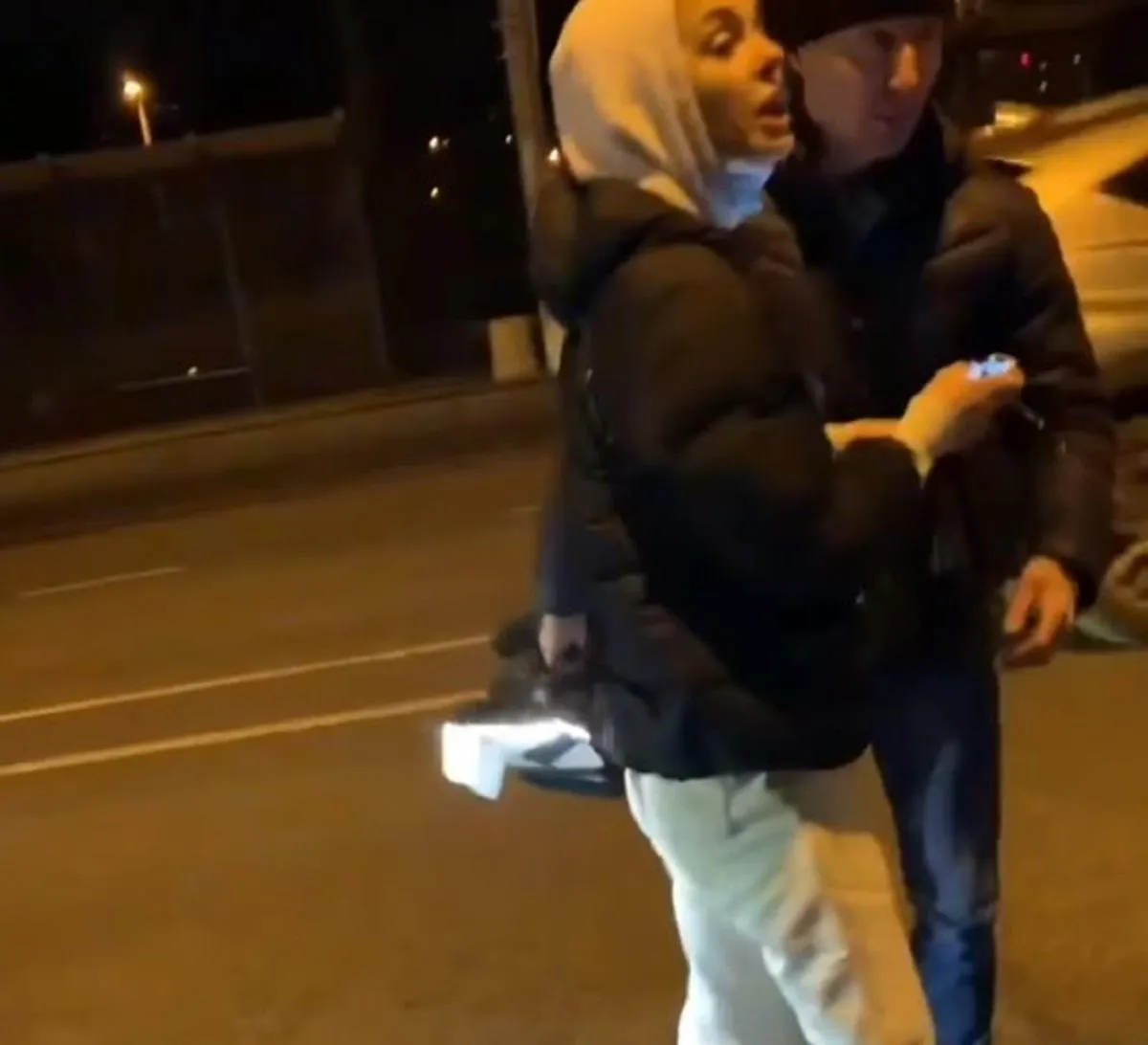 ДТП в Одесі, водійка знесла паркан і напала на журналістів ДТП в Одесі, водійка знесла паркан і напала на журналістів