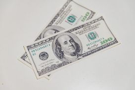 НБУ знову змінив вартість долара та євро: курс валют на 21 грудня