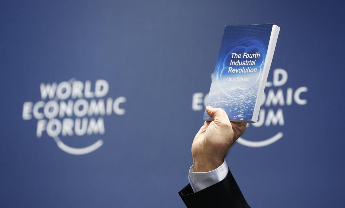 Всемирный экономический форум в Давосе отложили из-за Омикрона