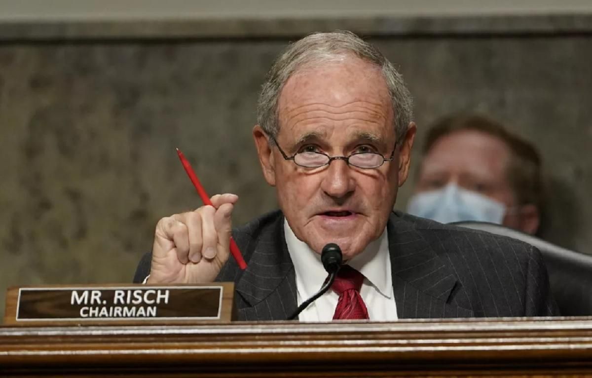 Россия пытается создать повод для войны, – американский сенатор Россия пытается создать повод для войны, – американский сенатор