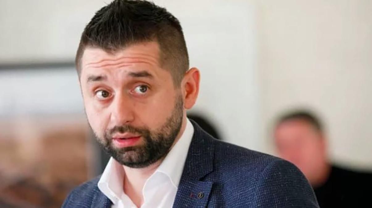 Половину точно, – Арахамия рассказал, сколько "слуг" возьмут на следующие выборы Половину точно, – Арахамия рассказал, сколько "слуг" возьмут на следующие выборы