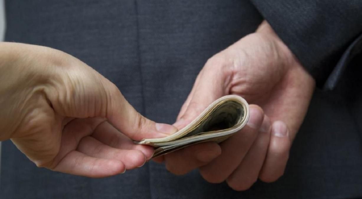 Обіцянка мільйонів хабаря: заступнику глави управління Міноборони оголосили підозру - Україна новини - 24 Канал Обіцянка мільйонів хабаря: заступнику глави управління Міноборони оголосили підозру - Україна новини - 24 Канал