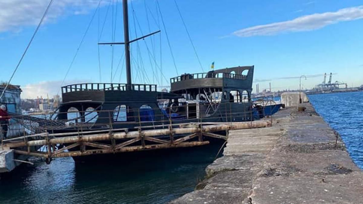 В Одесі жінка вкрала яхту і намагалася доплисти до Миколаєва: відео втечі - Новини Одеси - Одеса В Одесі жінка вкрала яхту і намагалася доплисти до Миколаєва: відео втечі - Новини Одеси - Одеса