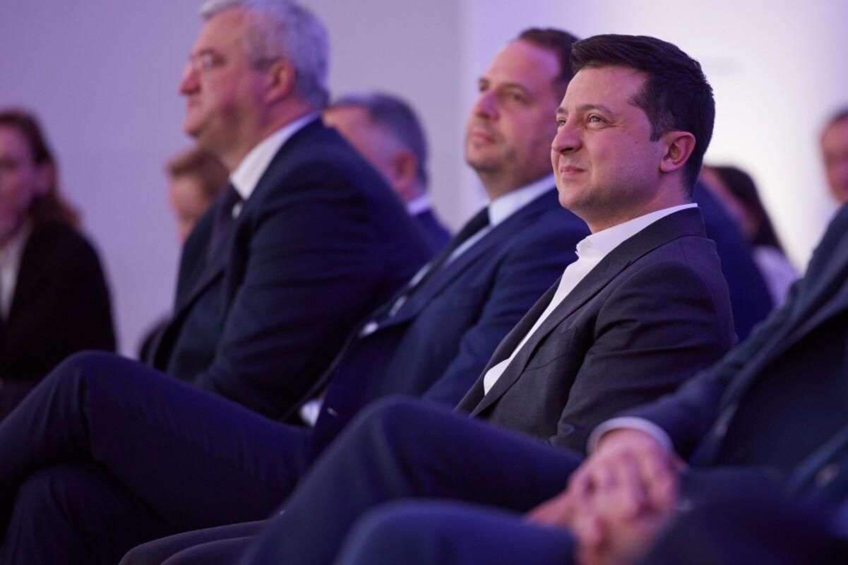 10 кроків для вирішення конфлікту на Донбасі: Україна передала партнерам свій план - Гарячі новини - 24 Канал 10 кроків для вирішення конфлікту на Донбасі: Україна передала партнерам свій план - Гарячі новини - 24 Канал