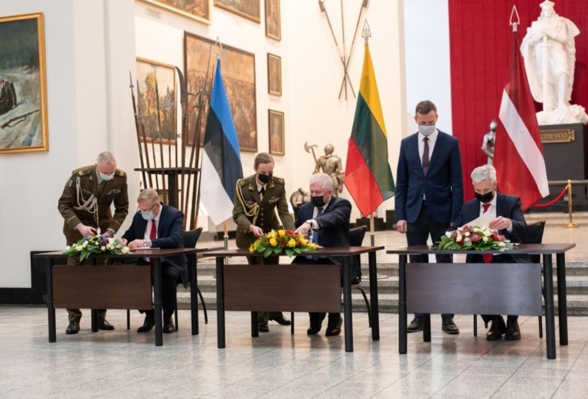 Страны Балтии готовы оказать военную помощь Украине