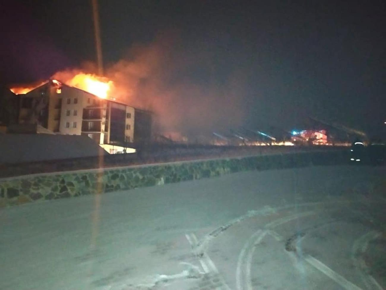 На Вінниччині спалахнув комплекс відпочинку: є жертва та постраждалі - Україна новини - 24 Канал