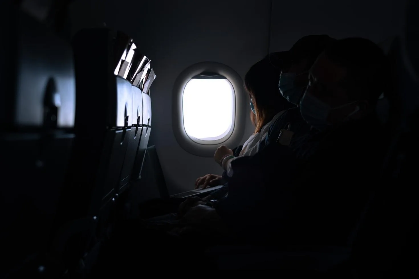 Почему стоит выбирать самое плохое место в самолете
