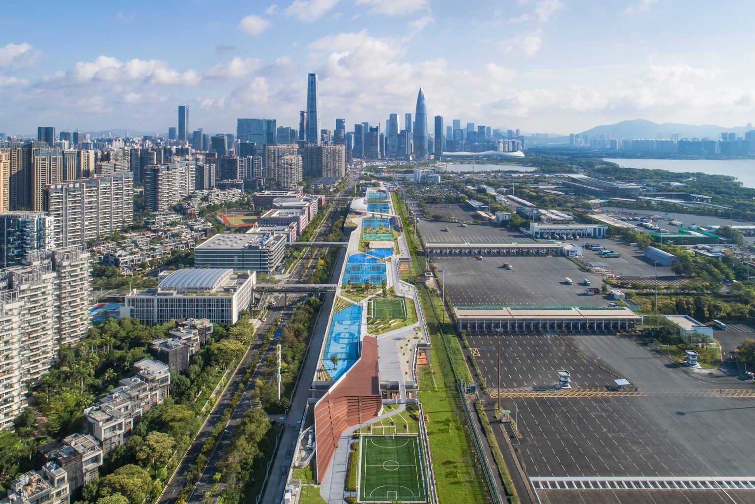 Станцію метро у Шеньчжені перетворили на розкішний парк: вражаючі фото - Новини технологій - Техно Станцію метро у Шеньчжені перетворили на розкішний парк: вражаючі фото - Новини технологій - Техно