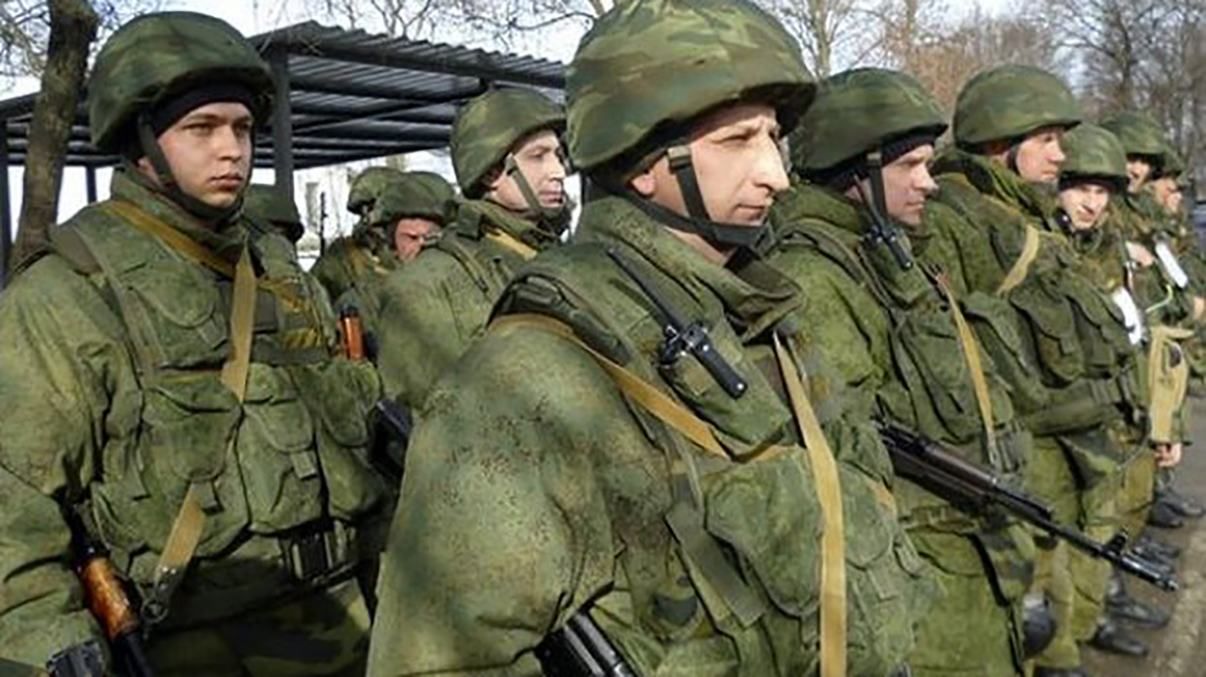 У границ Украины находятся 122 тысячи российских военных – Данилов