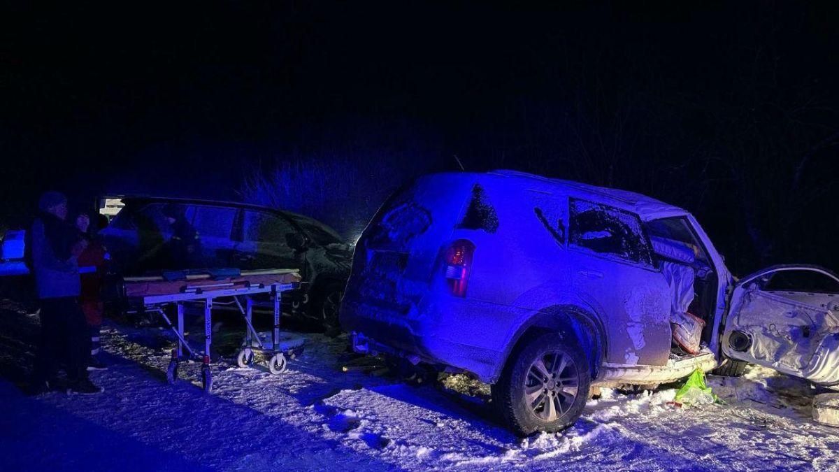 На Херсонщине водитель Lexus вылетела на встречку и вызвала ДТП: есть жертва На Херсонщине водитель Lexus вылетела на встречку и вызвала ДТП: есть жертва