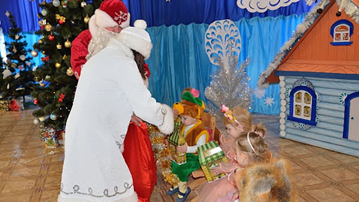 Батькам у Дніпрі заборонили приходити на вистави їхніх дітей - Україна новини - Освіта Батькам у Дніпрі заборонили приходити на вистави їхніх дітей - Україна новини - Освіта